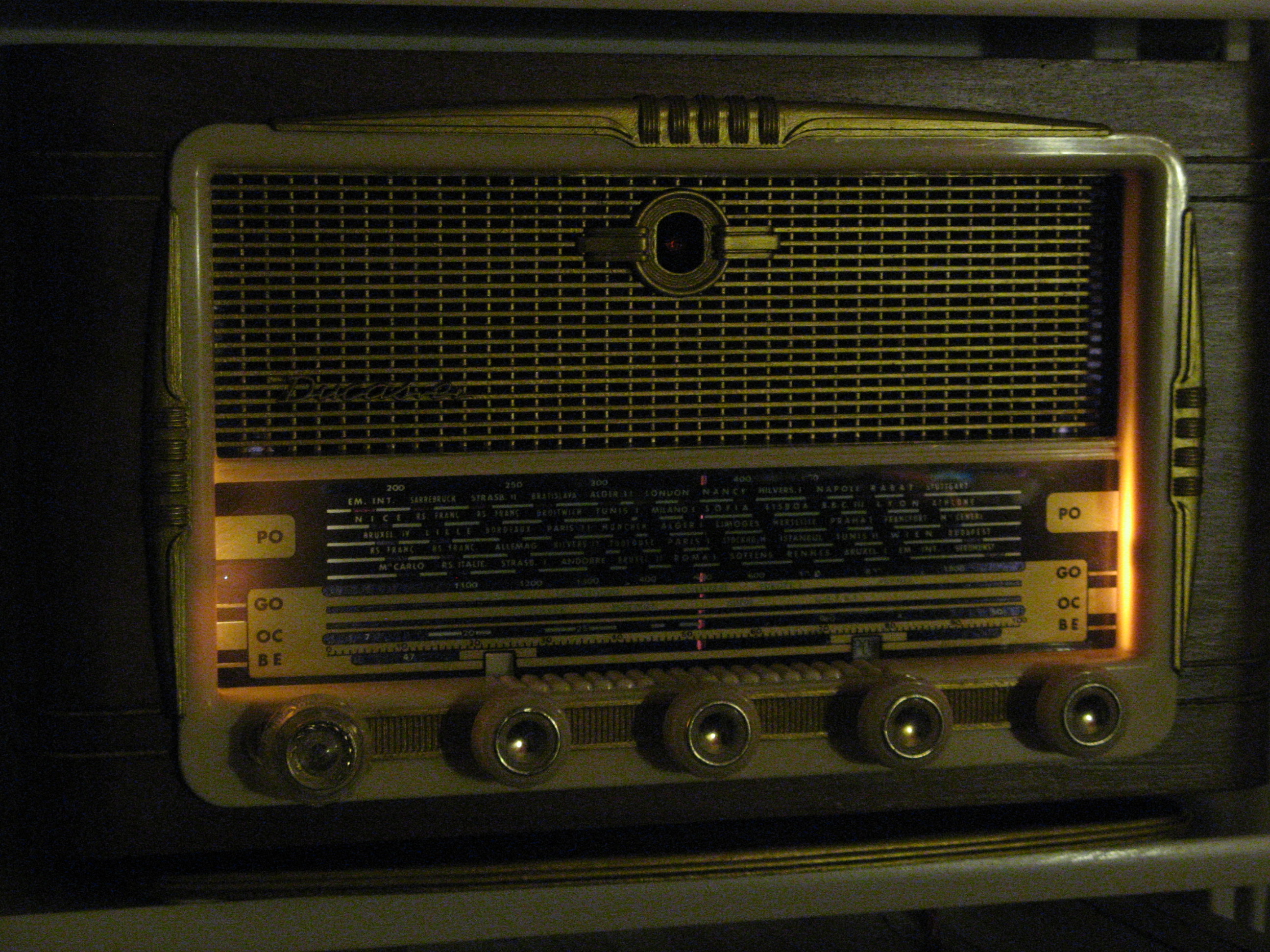CPTS Jukebox, night view with lights